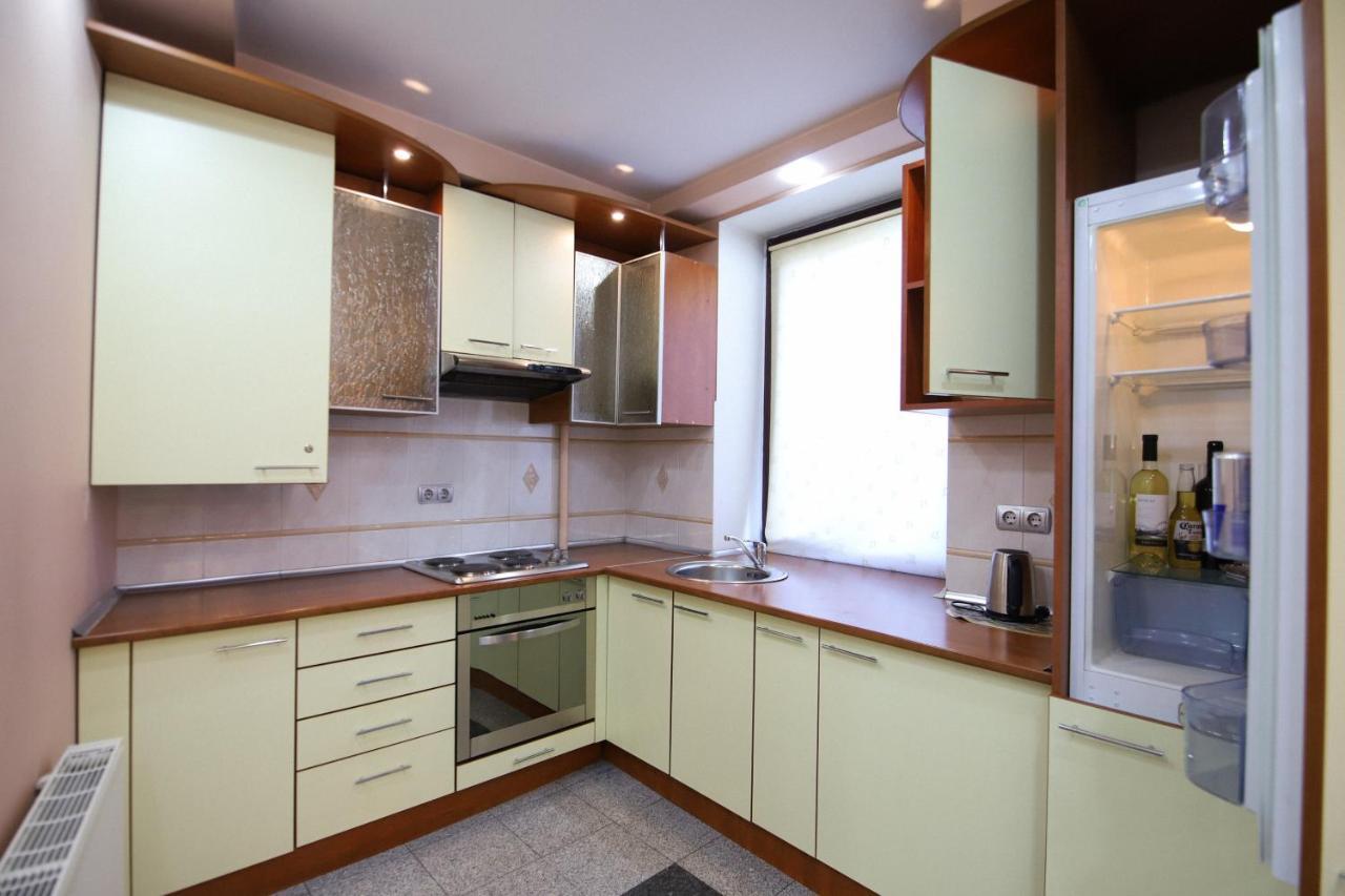 Prestige Apart-Hotel Кишинев Екстериор снимка
