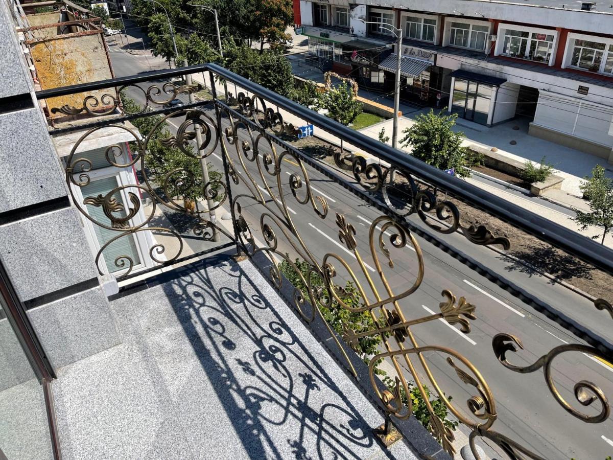 Prestige Apart-Hotel Кишинев Екстериор снимка