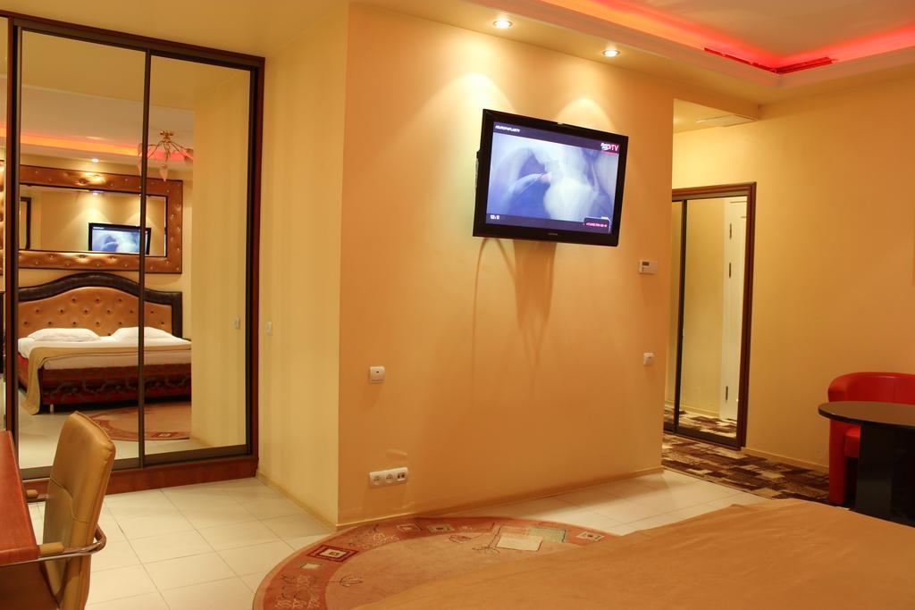 Prestige Apart-Hotel Кишинев Екстериор снимка